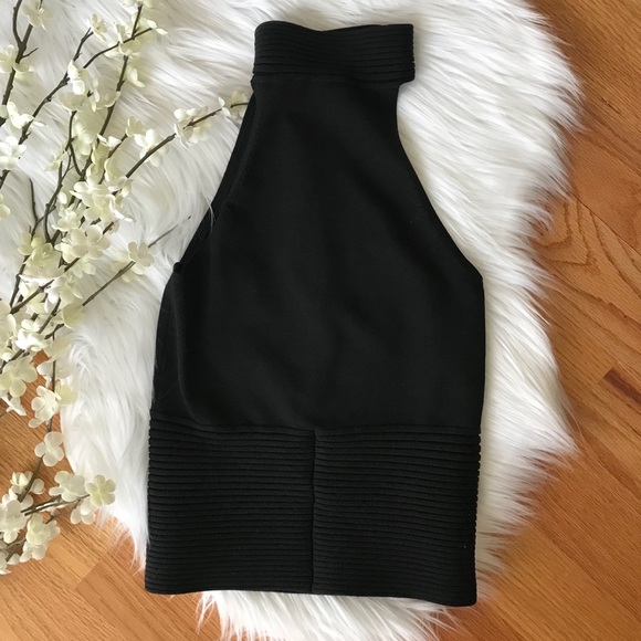 Sold ! Cache ✨ Black Choker Sleeveless Tank Top - Picture 4 of 4